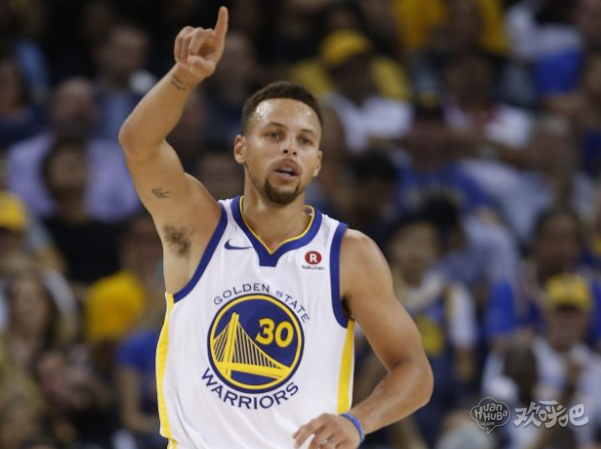 库里:今天投篮不好,其他做的还不错