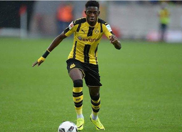 左右开弓,巴萨标王逆足更强