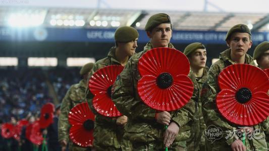 英超赛场上的小红花:鲜血染红