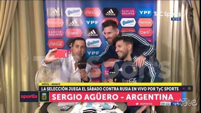 巴萨球星梅西与曼城球星阿圭罗同睡趣事:争抢遥控器