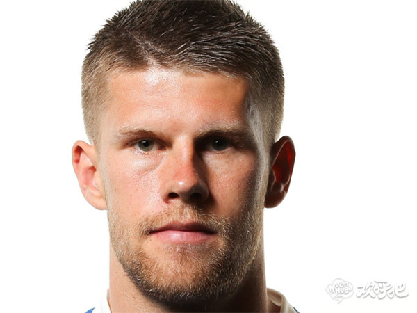 伯恩利球员古德蒙德的球员生涯