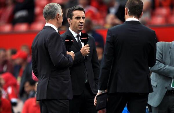 加里-内维尔对于瓦伦西亚的表现赞不绝口