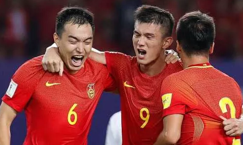 还活着！中国男足1-0乌兹别克斯坦尚存一线生机！