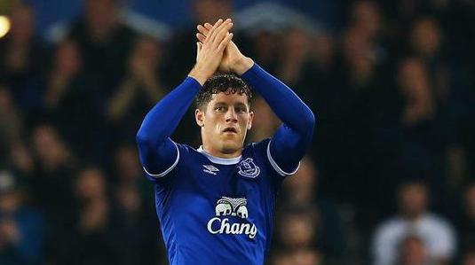 埃弗顿vs斯普利特海杜克：巴克利腿筋受伤可能缺阵六周