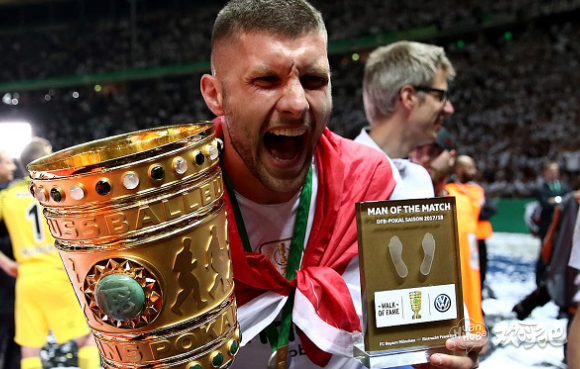 官方：雷比奇当选本届德国杯最佳球员
