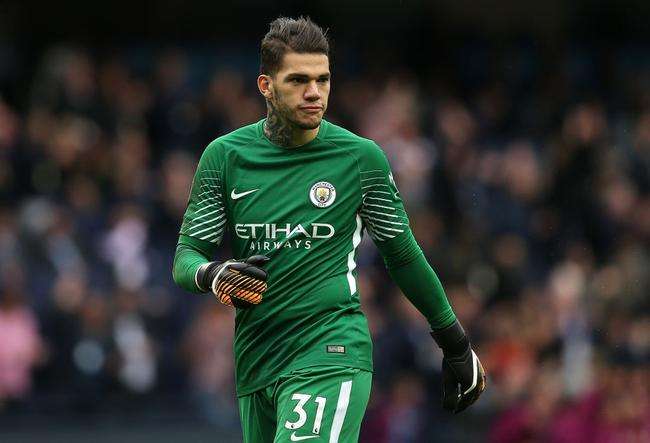 曼城门将埃德森若球队需要我愿踢非门将位置