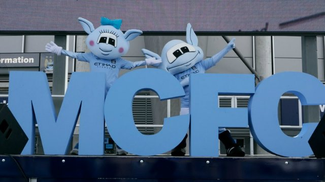 曼城吉祥物：月彻斯特和月光