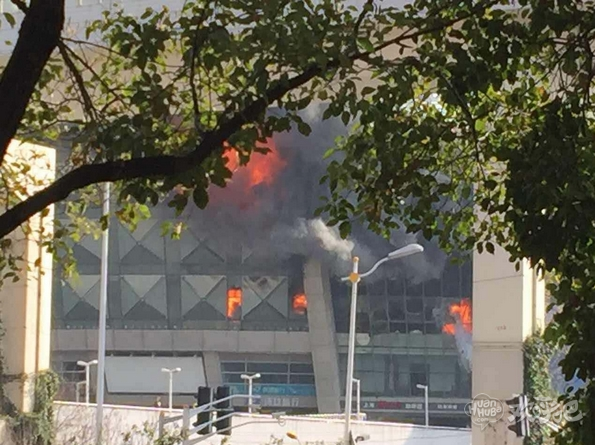 突发：上海申花主场虹口足球场今天发生大火