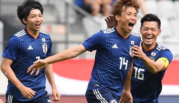 日本4-2巴拉圭 乾贵士梅开二度助蓝武士获胜