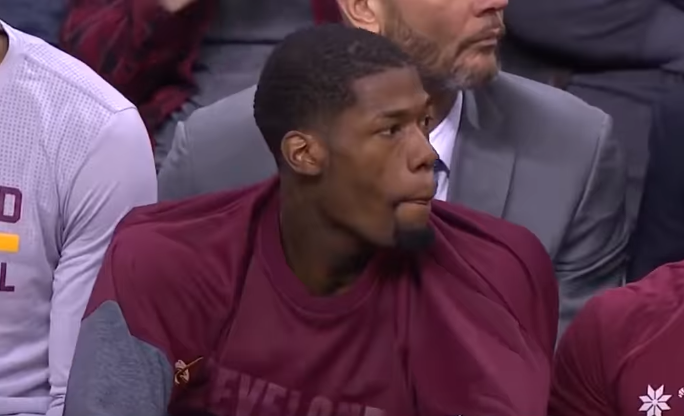 Woj：鹈鹕和利金斯续签两年合约